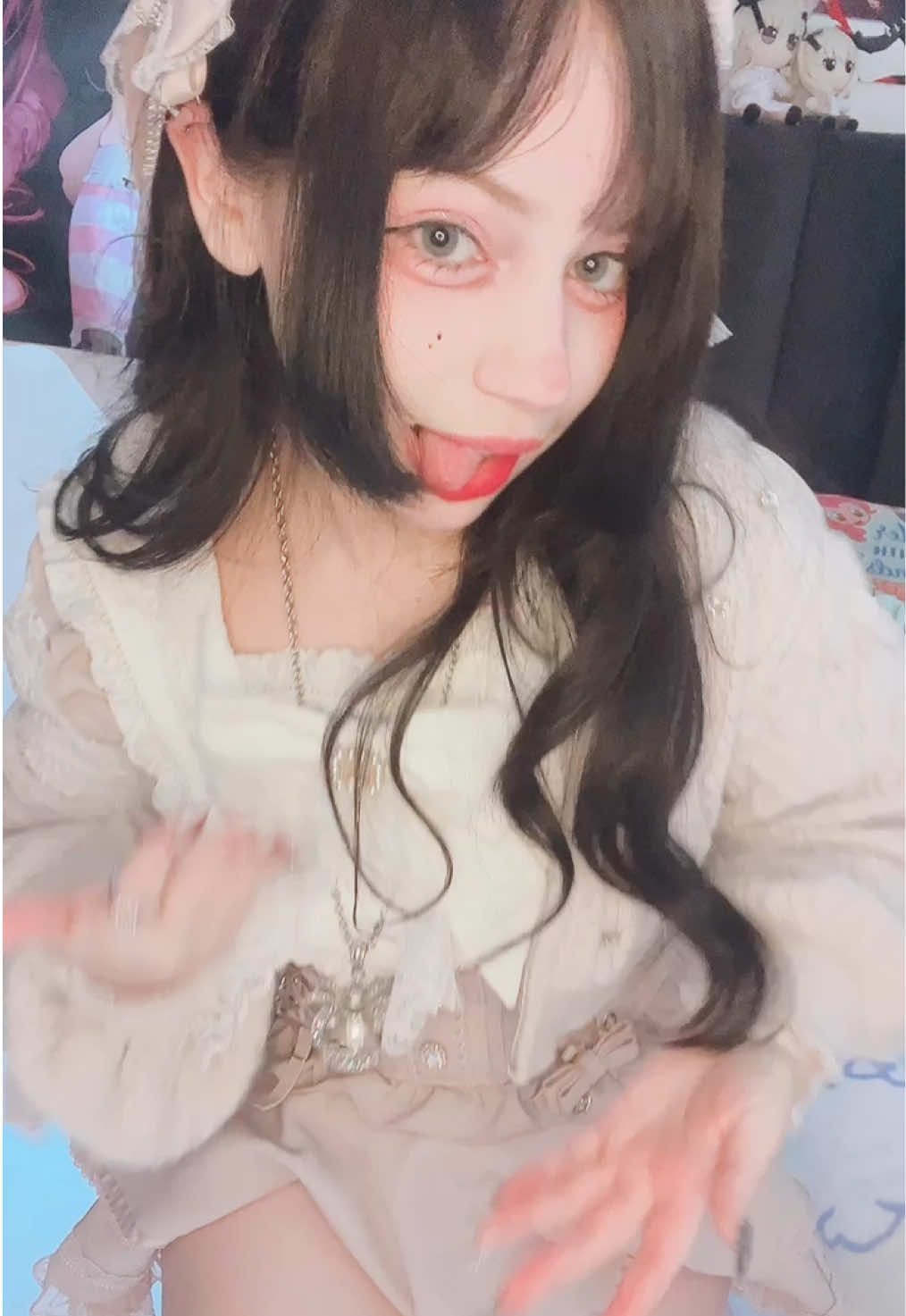 @Poniko