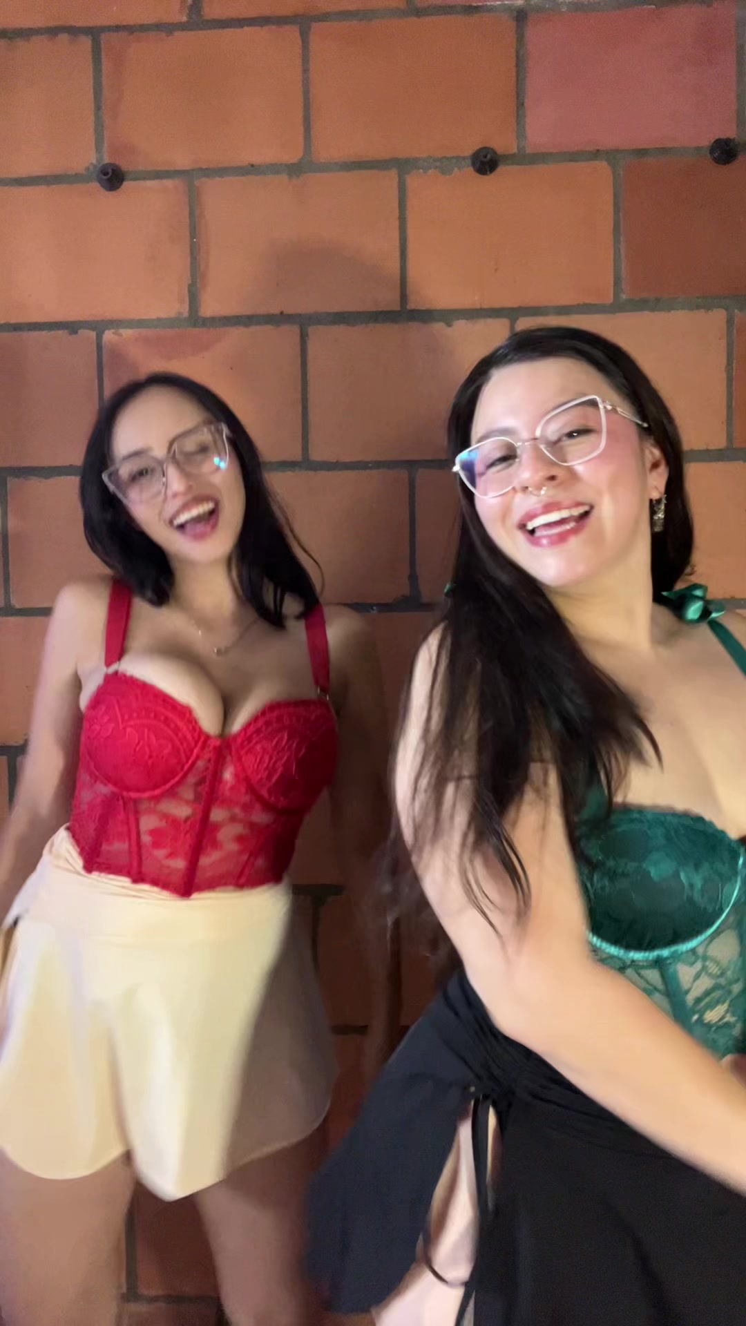 @HilaryRhodes