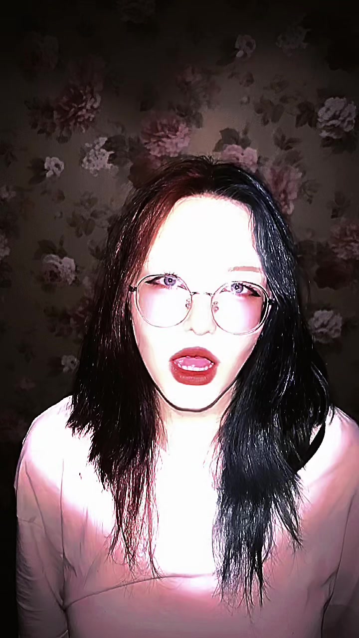 @•𝓼M𝓸𝓴E•