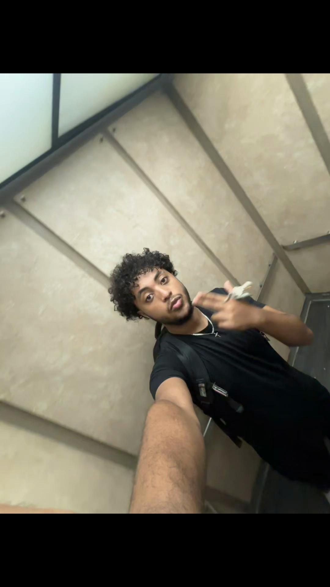 @ናሂ