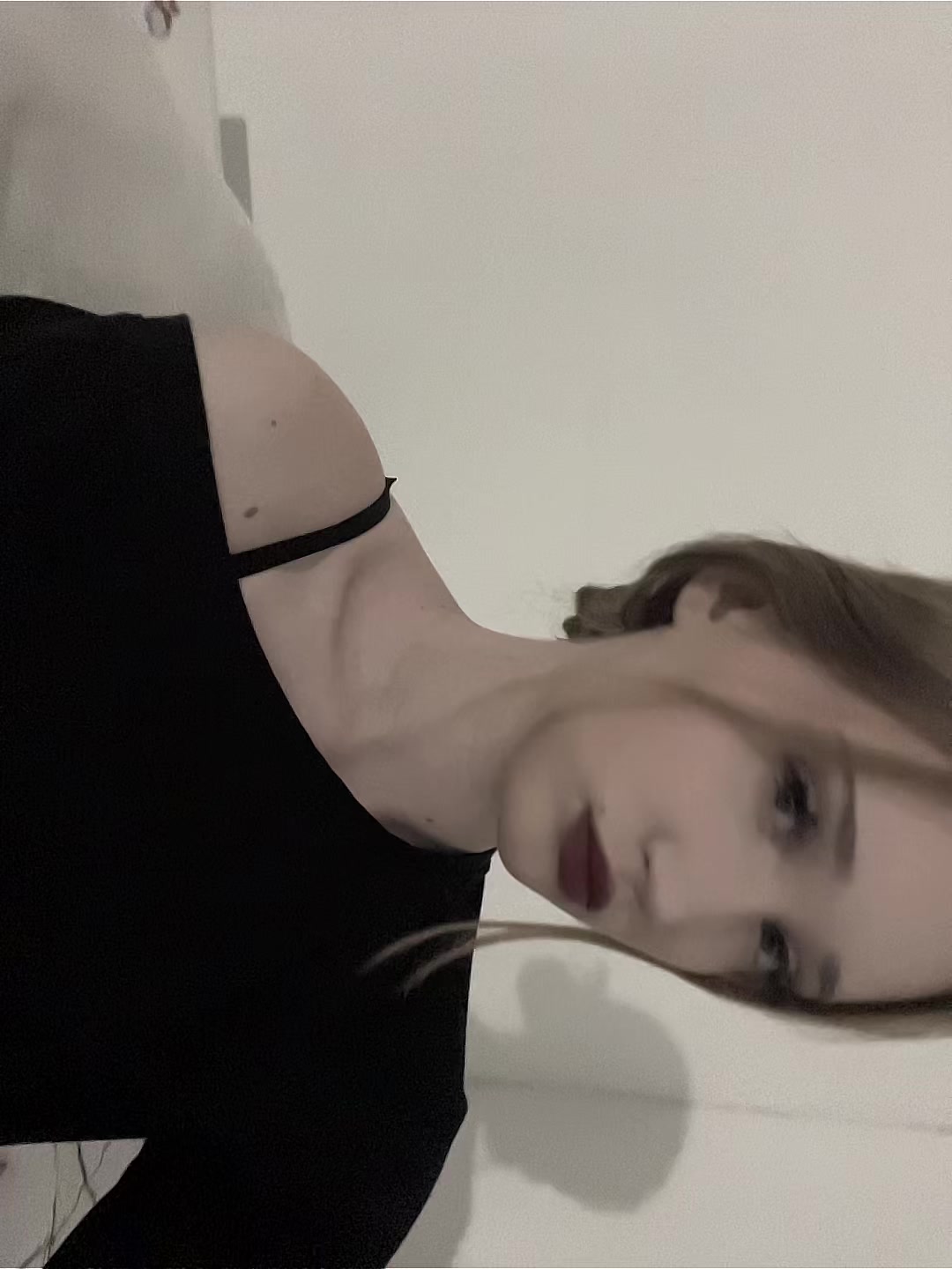 @👾
