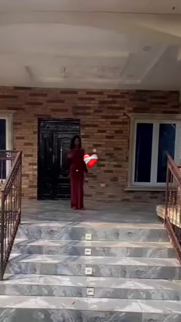 @queencyelizabeth