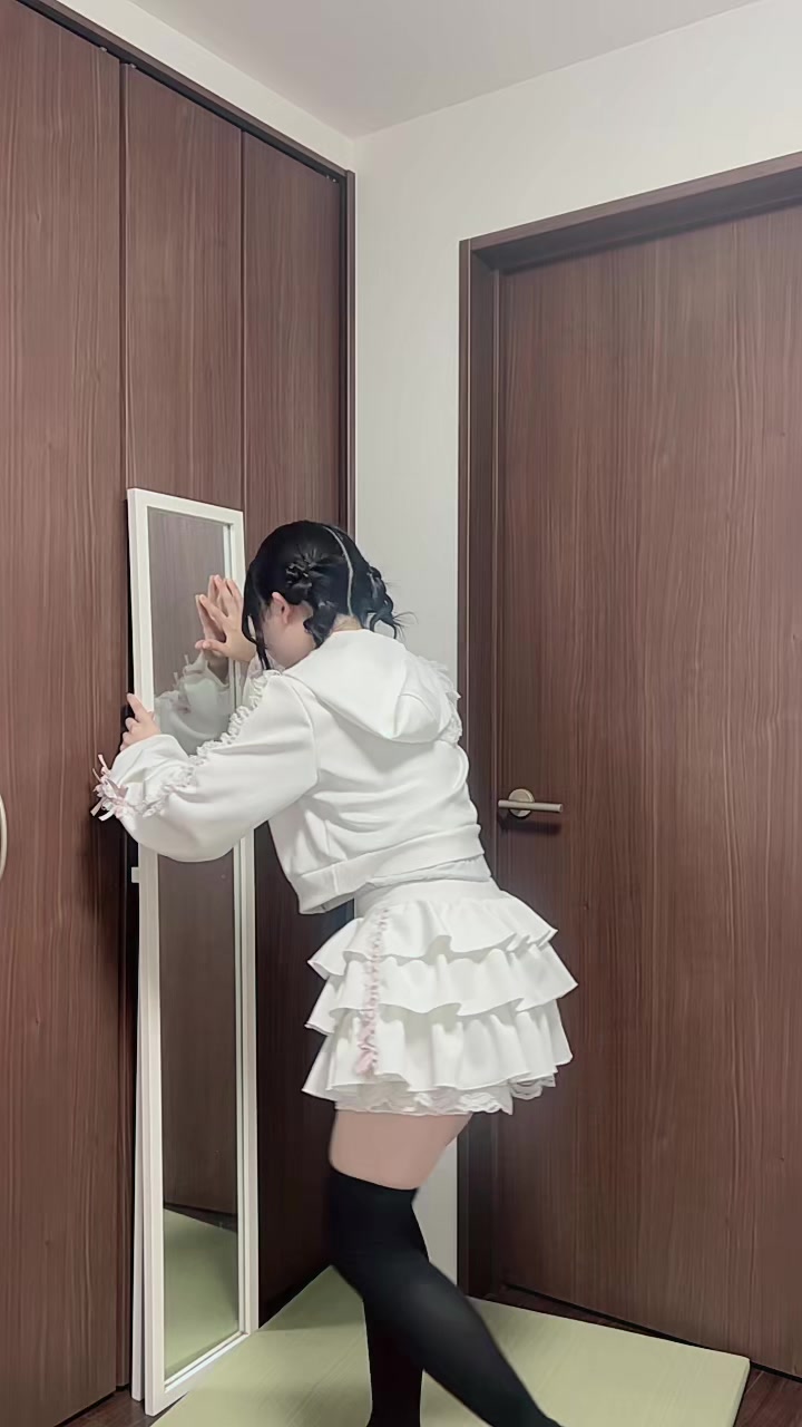 @猫田れな