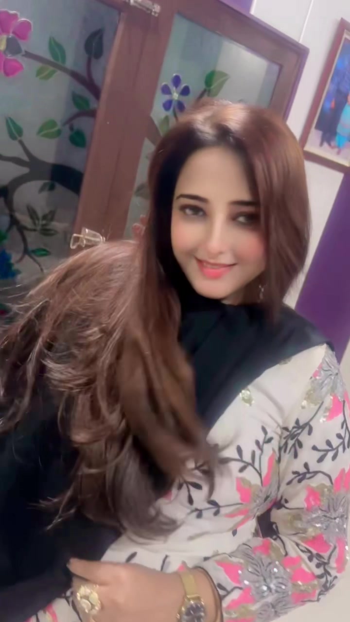 @Riya_Sardarni