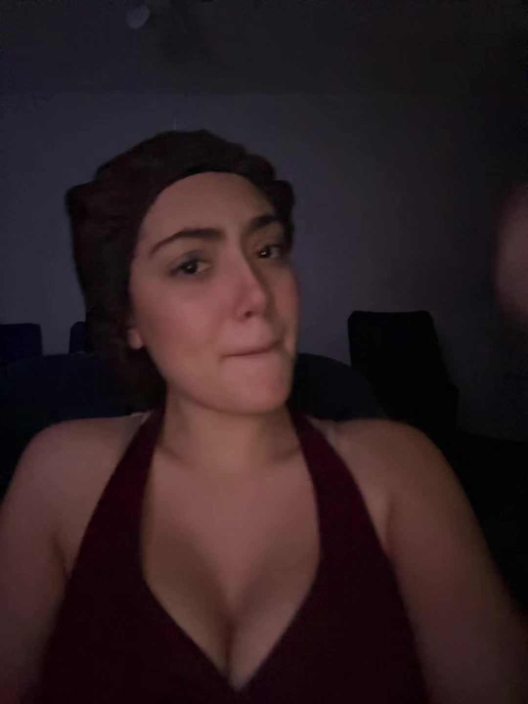 @Ladonii