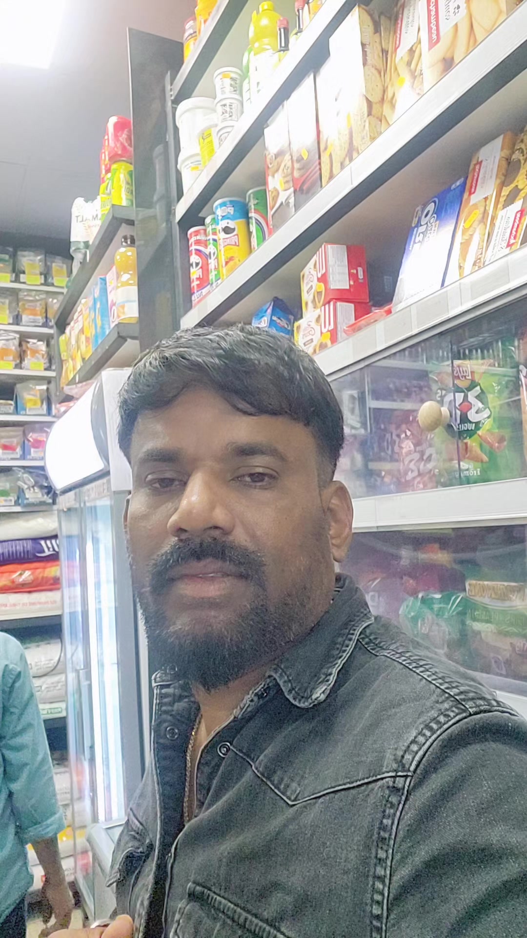 @Navasri