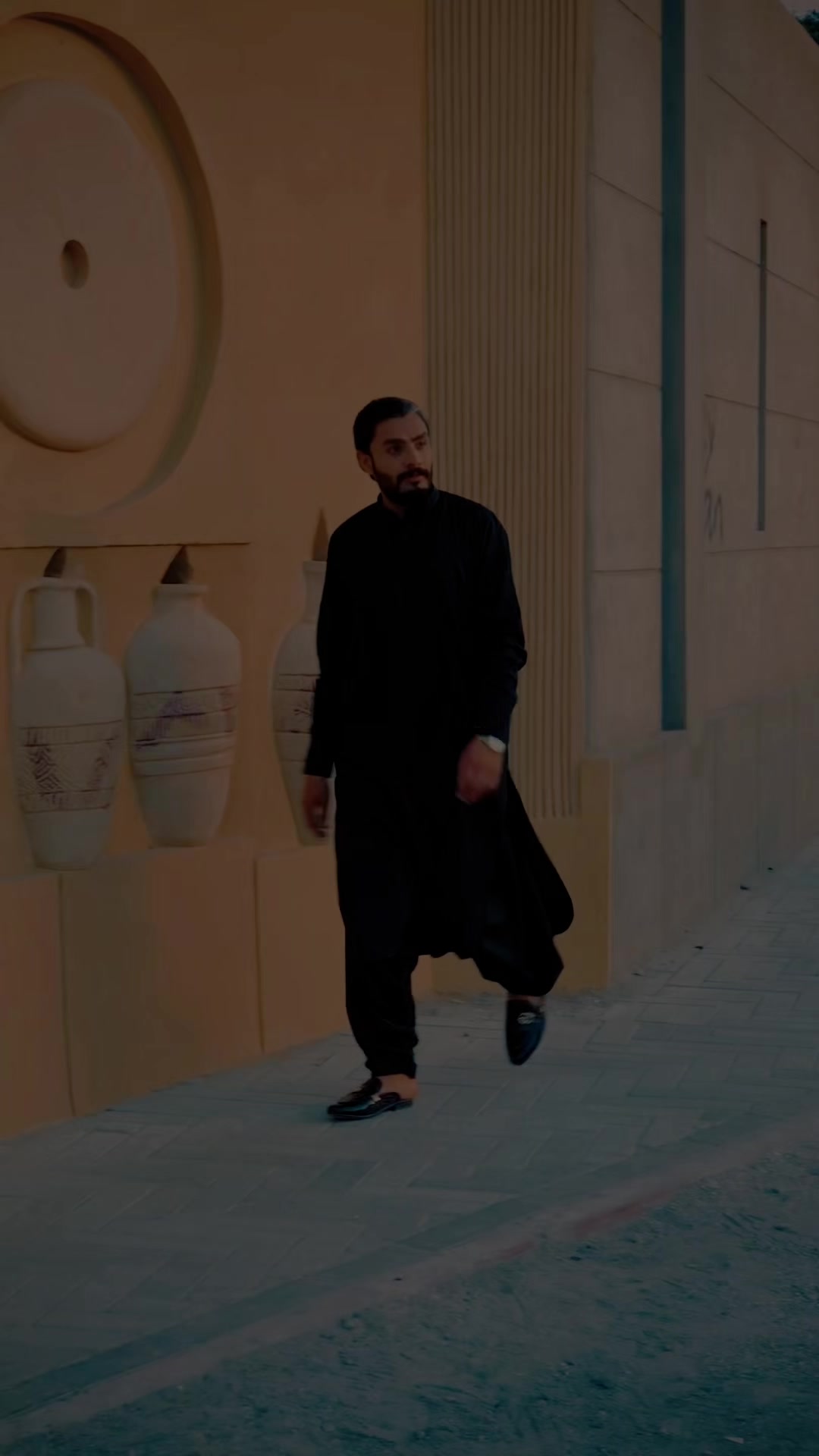 @(__سلمان مغل__ )