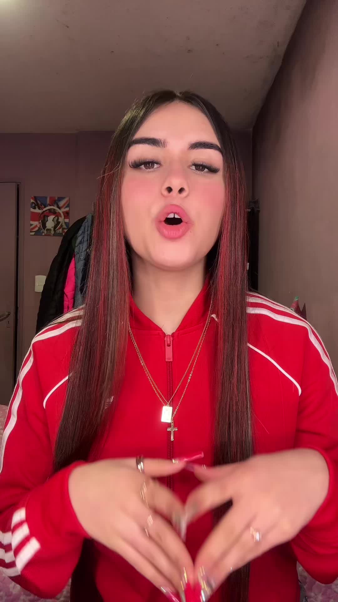 @LARECHETOMAL 💋