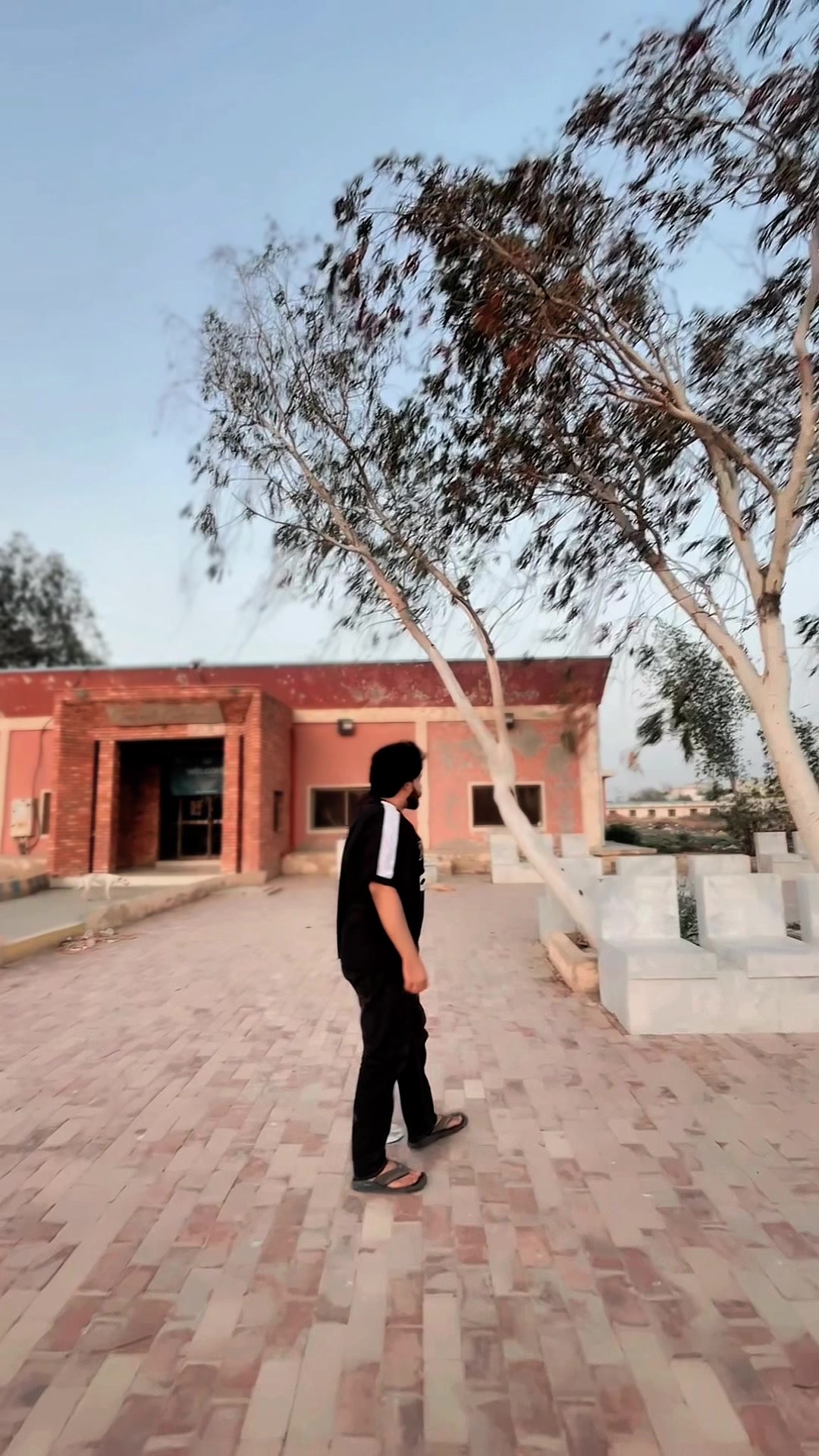 @ع