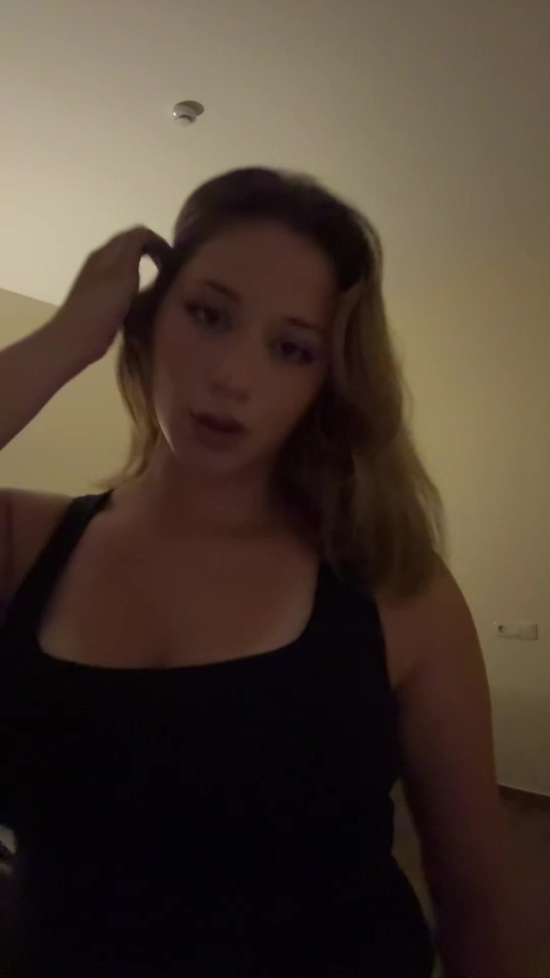 @bella
