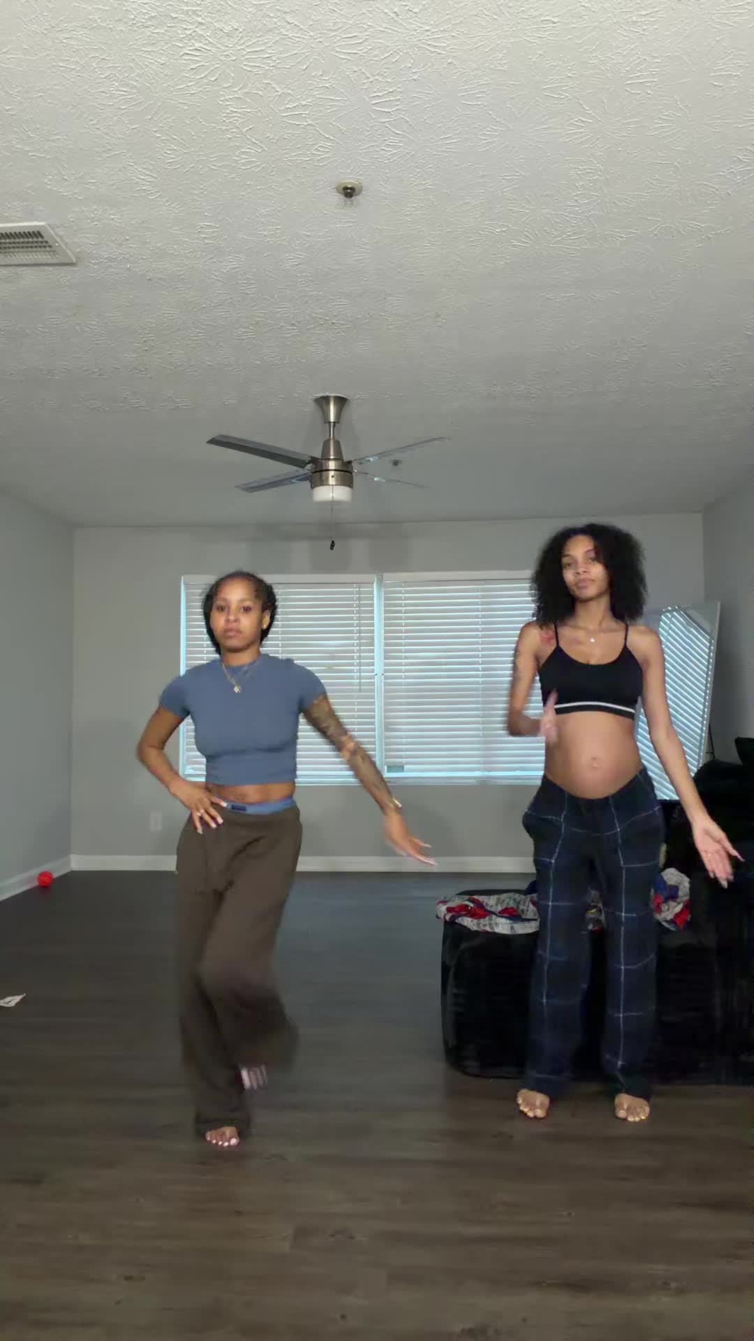 @NiyaaaDenee💕