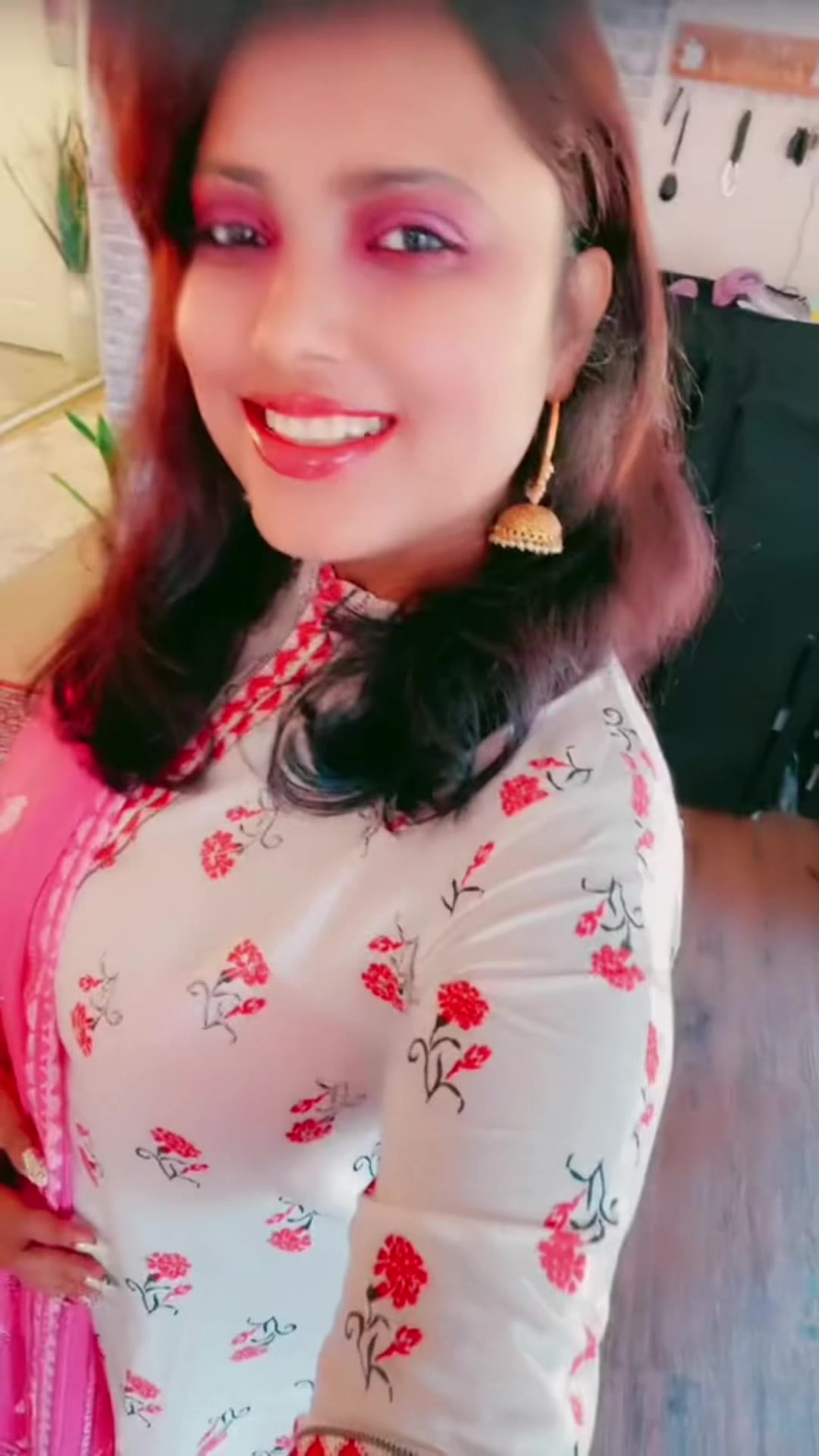 @Julia09