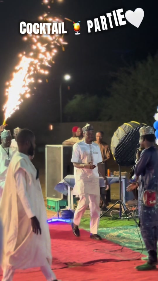 @𝑴𝑬𝑬𝑫𝑶 𝑻𝑶𝒁𝑨𝑳𝑳 🚩