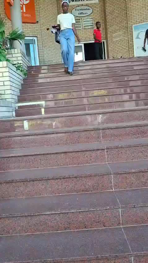 @Maria Edson Macuacua