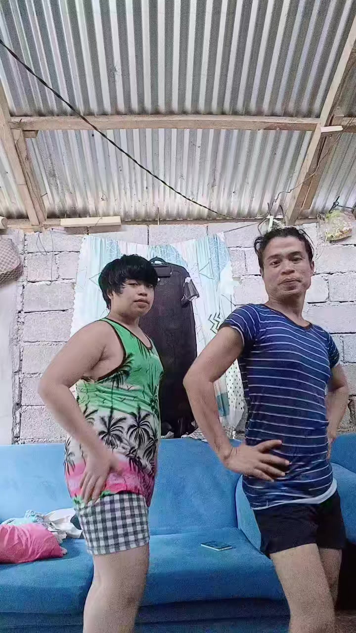 @BANANA_QUEEN143