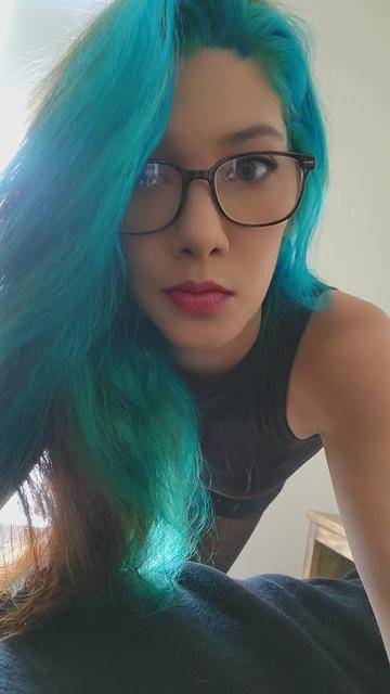 @Thegirlwiththecursemark