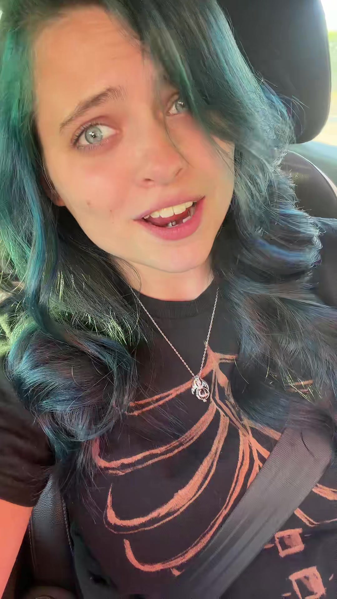 @Eventheskyishigh ☁️