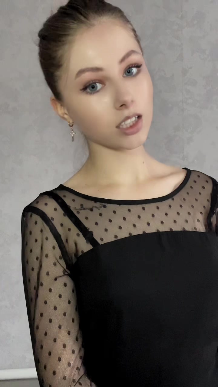 @𝒱𝒾𝓀𝓉ℴ𝓇𝒾𝒶🦋