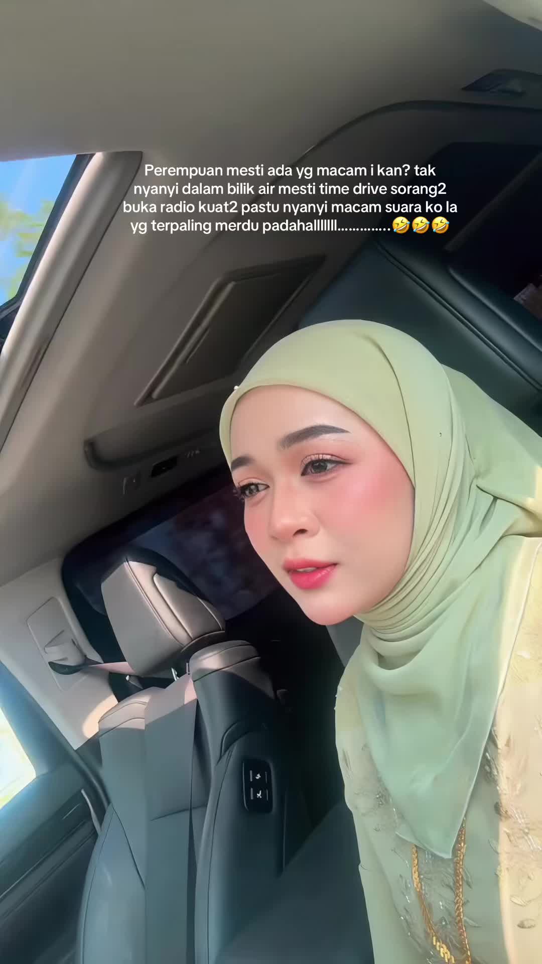 @Ayniezul D'Fashion