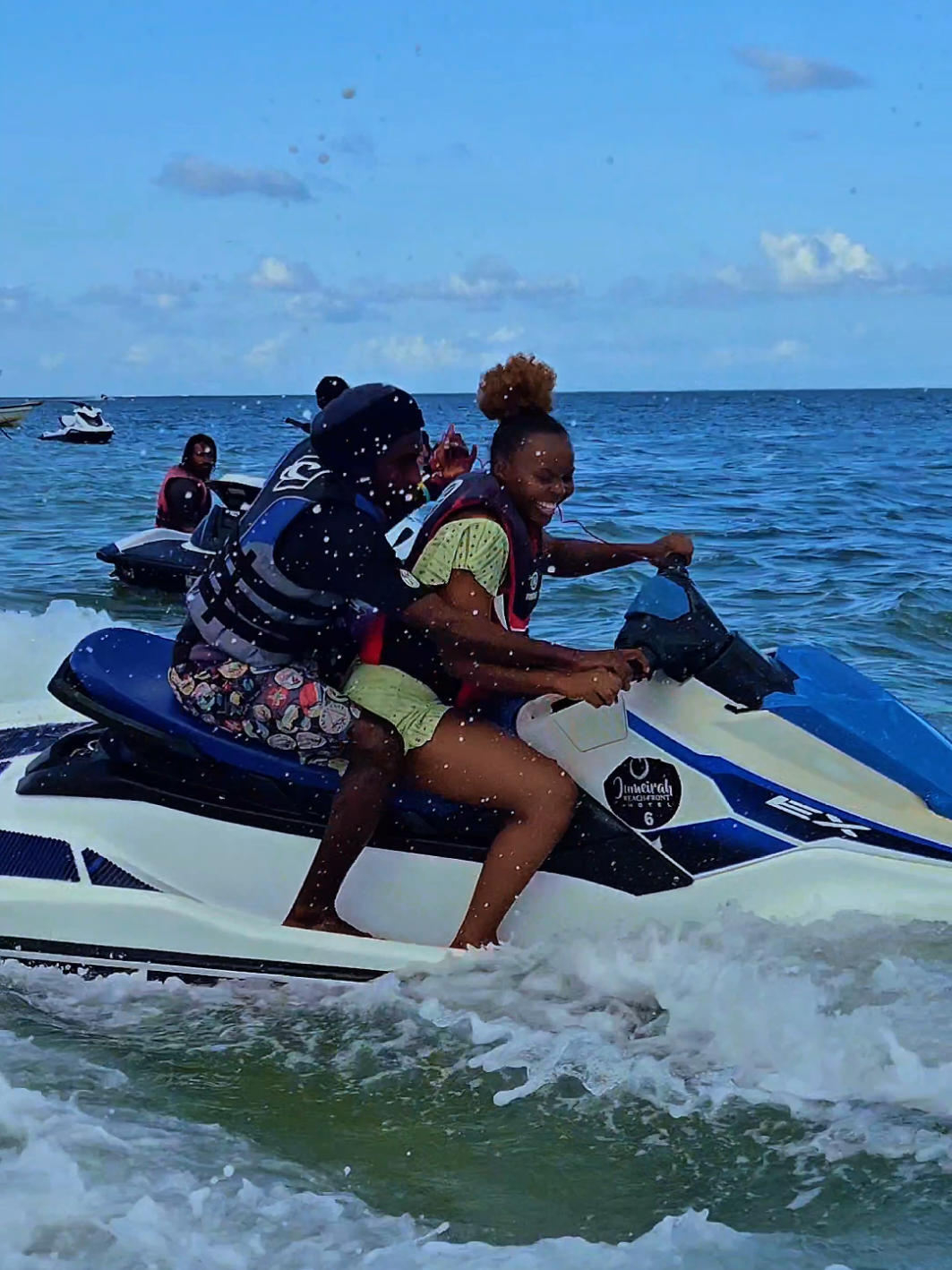 @MISS ELL 254