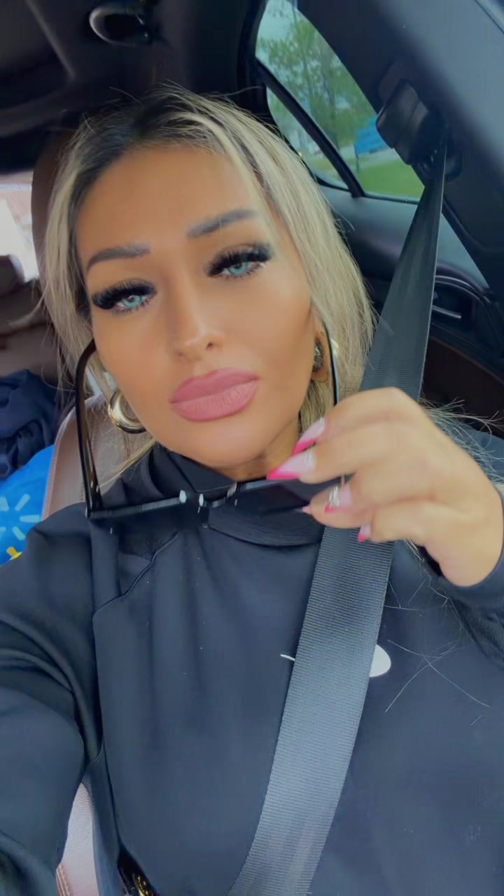 @LatinRose 🇨🇦🇸🇻