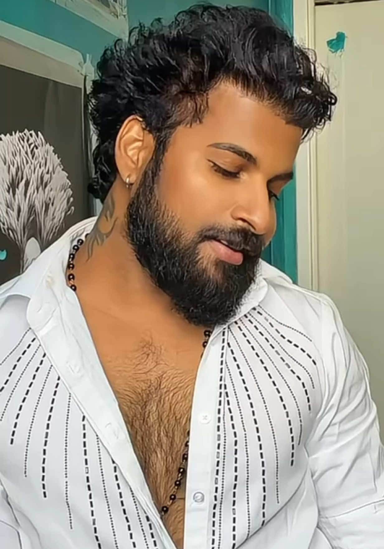 @Dhilak
