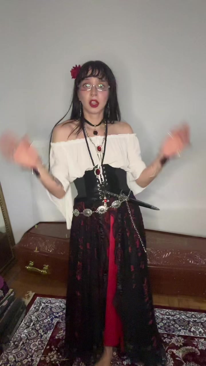 @EgoCarina 🦇⚰️🩸