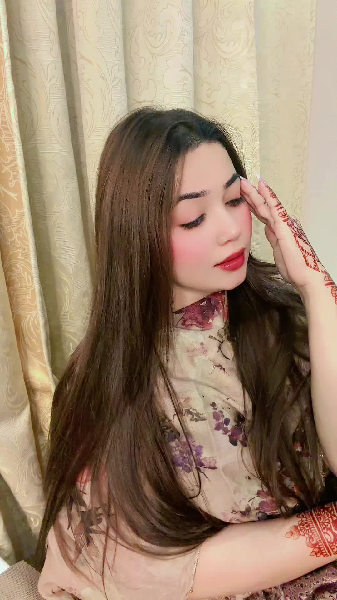 @Lovely Khan 🥀