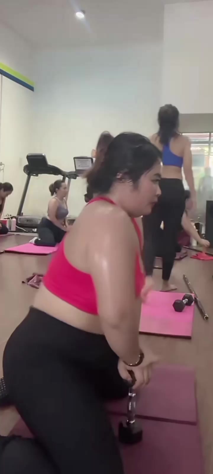 @hotmoms