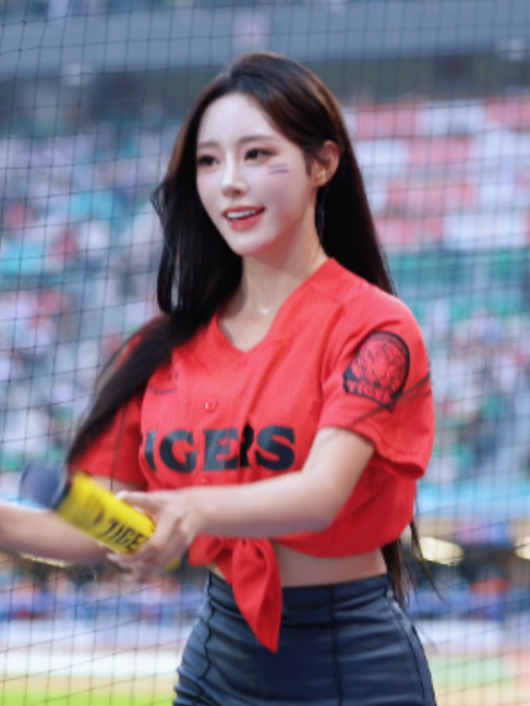 @sporty mango