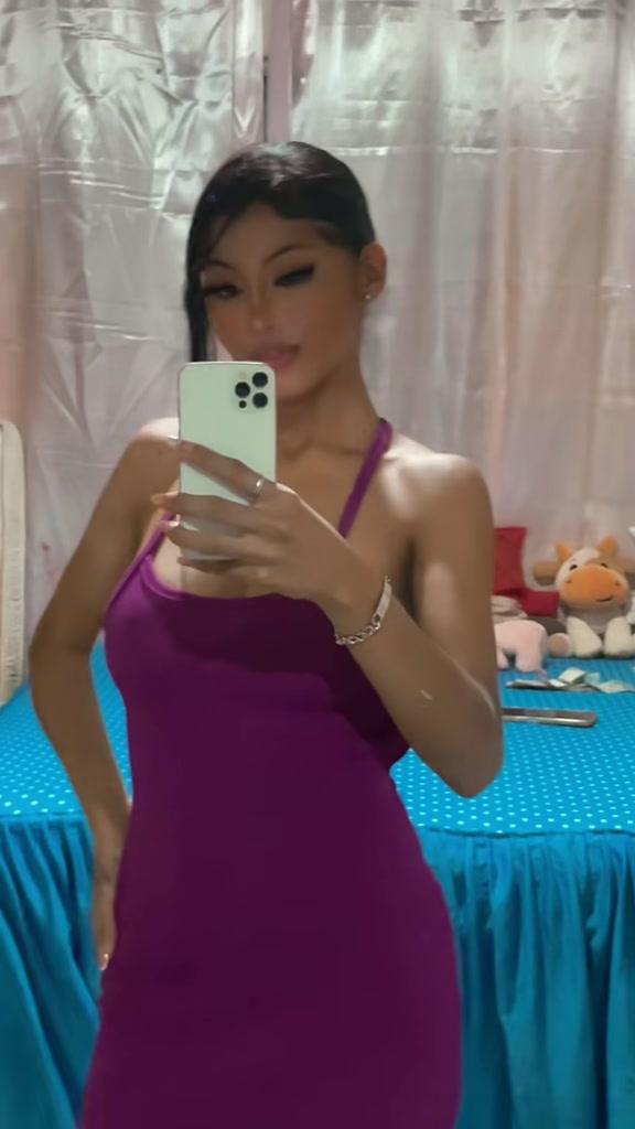 @annymoniquet