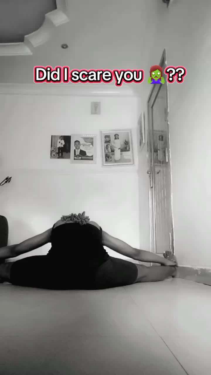 @Flexible goddess runway