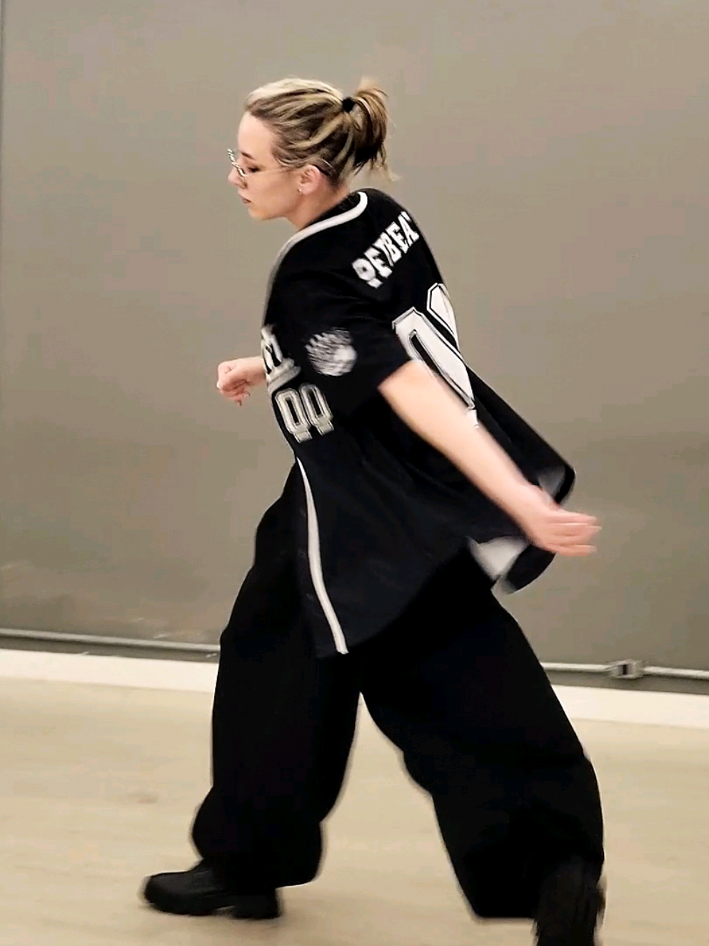 @howdylena