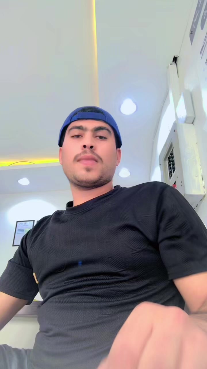 @الغريب 🦅✨