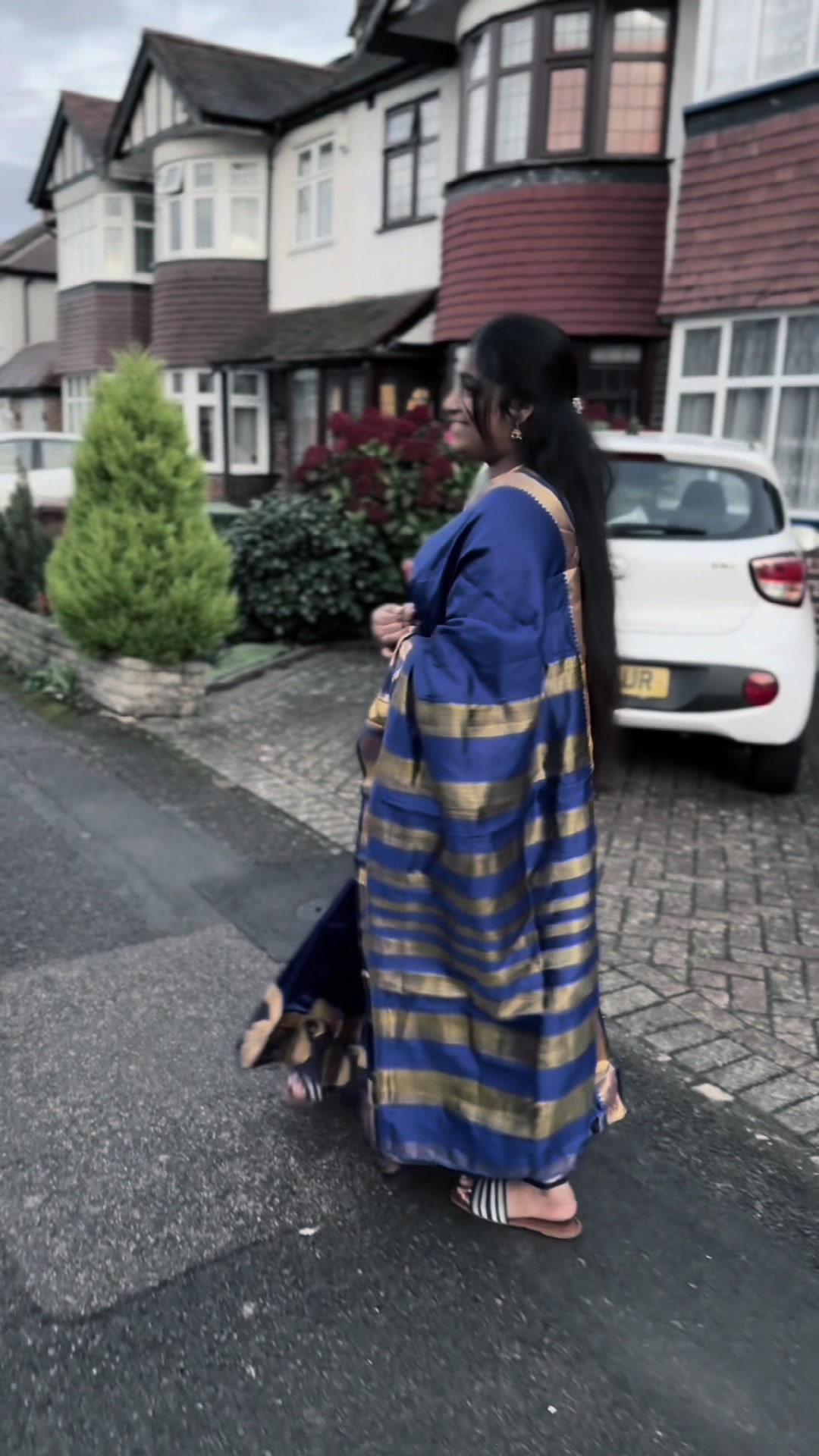 @Luxshi