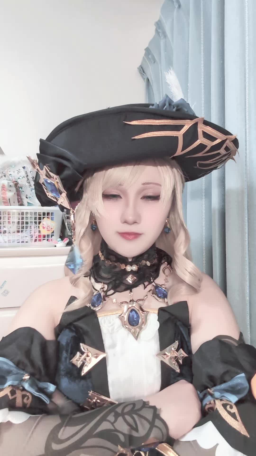 @紫崎あやめ