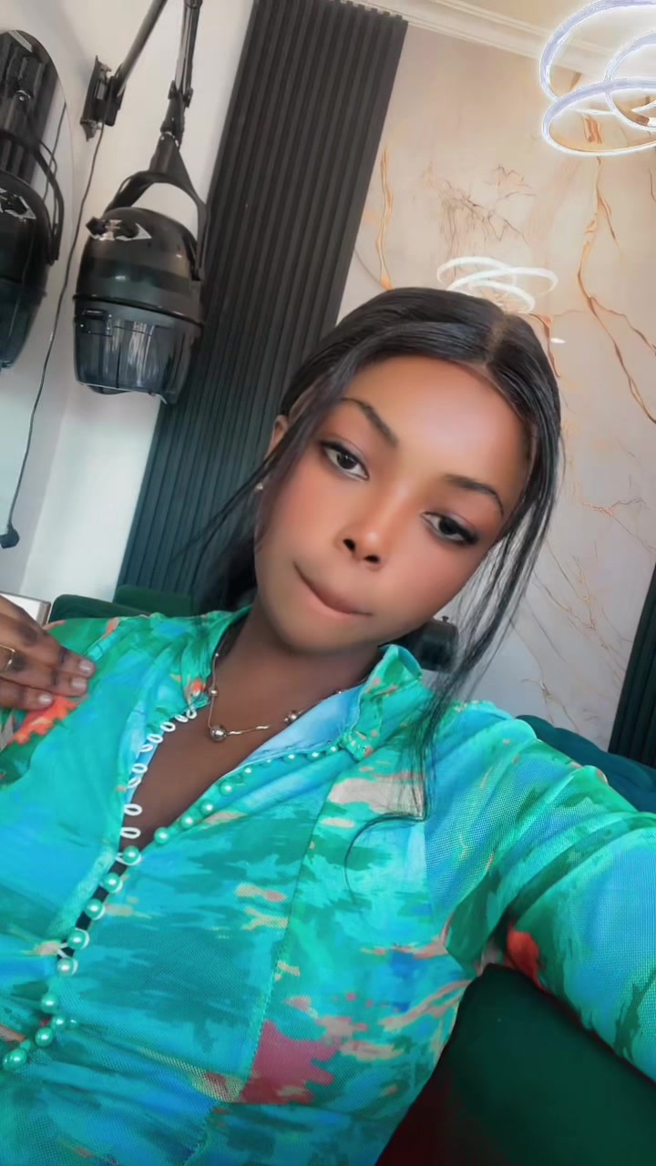 @🦋CALL ME CHOCOLATE🦋