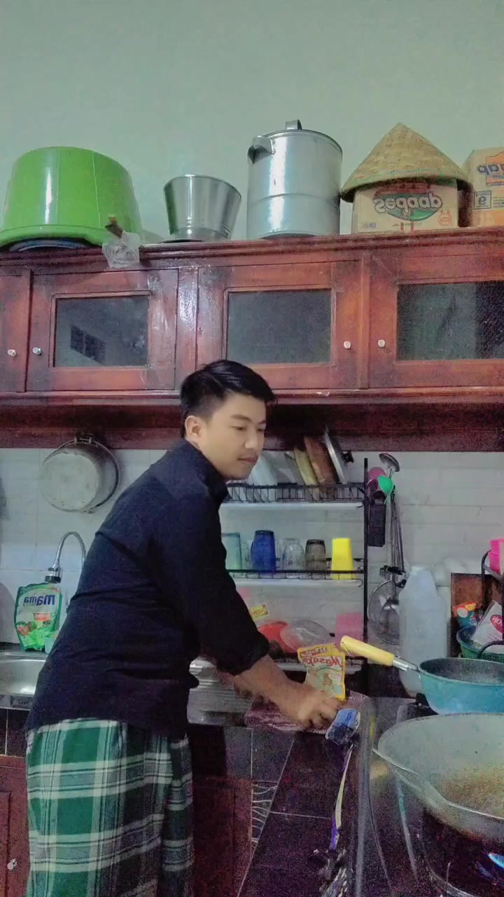 @Den