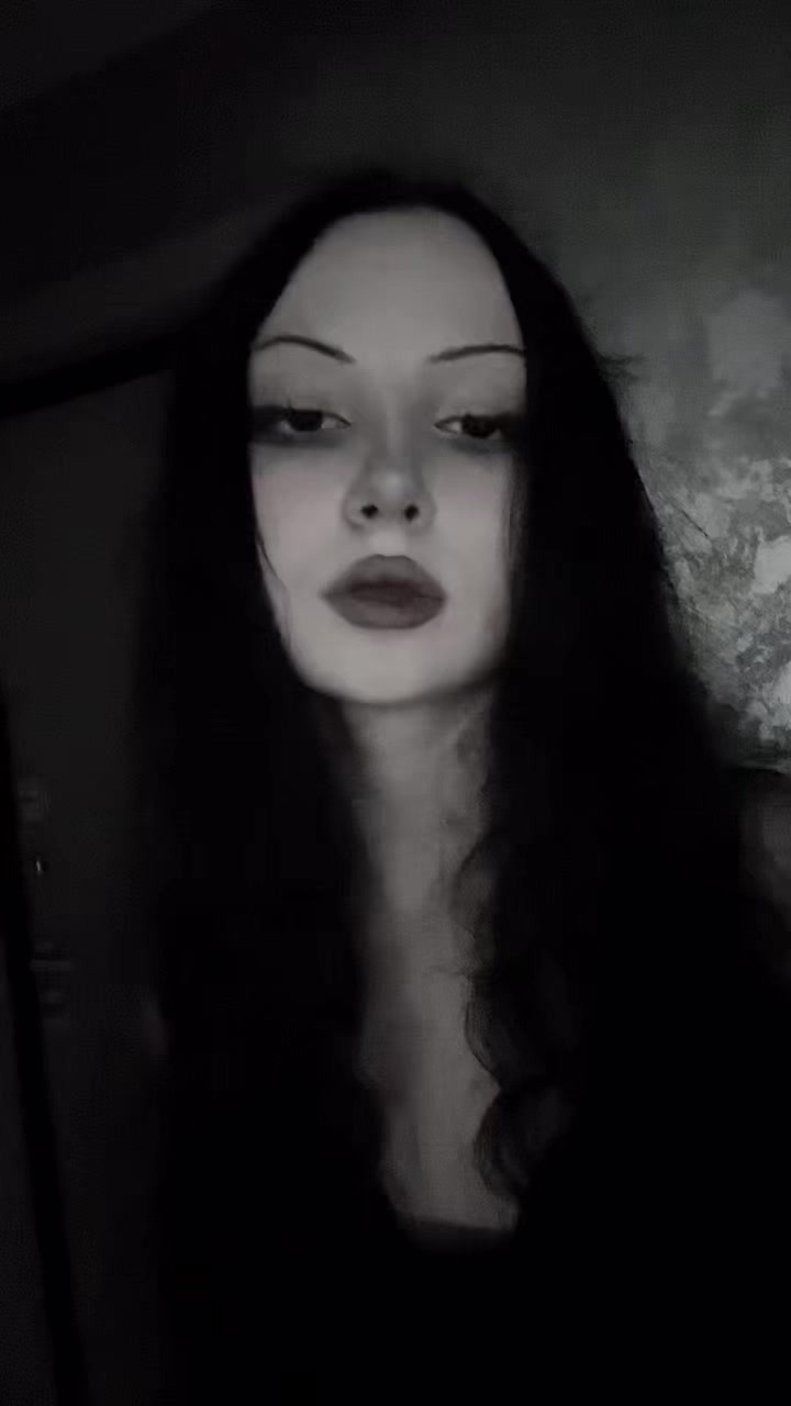 @𝖁𝖎𝖛𝖎𝖊𝖓