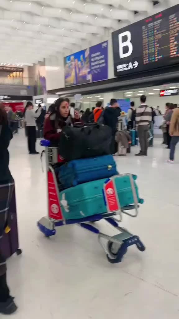 @Meera Gautam 🇳🇵🛫 🎌