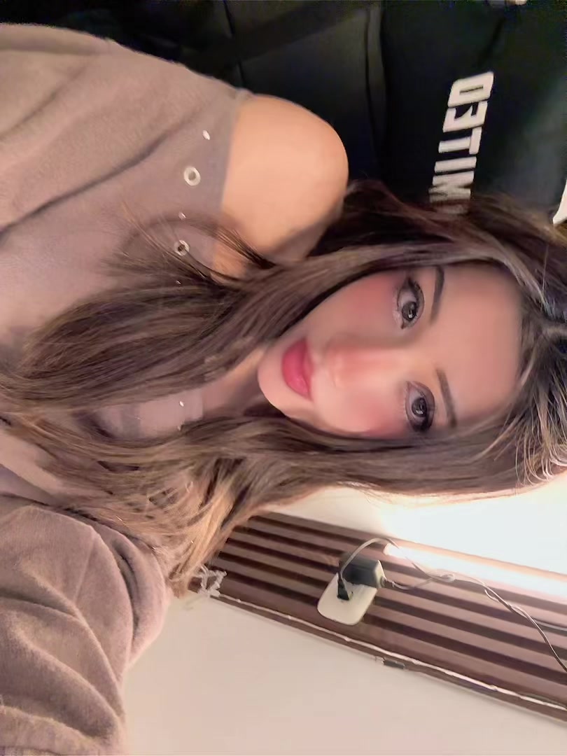 @𝓝𝓪𝔂𝓮🐦&zwj;⬛🏹