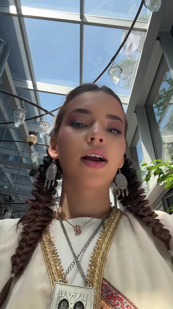 @daneliya