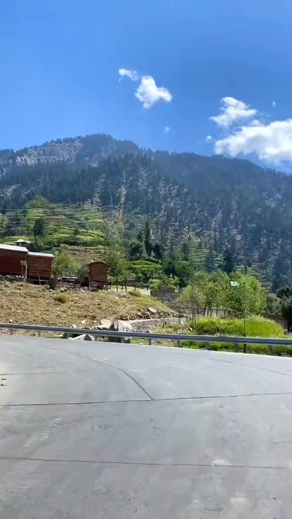 @VILLAGE_VIBES 1
