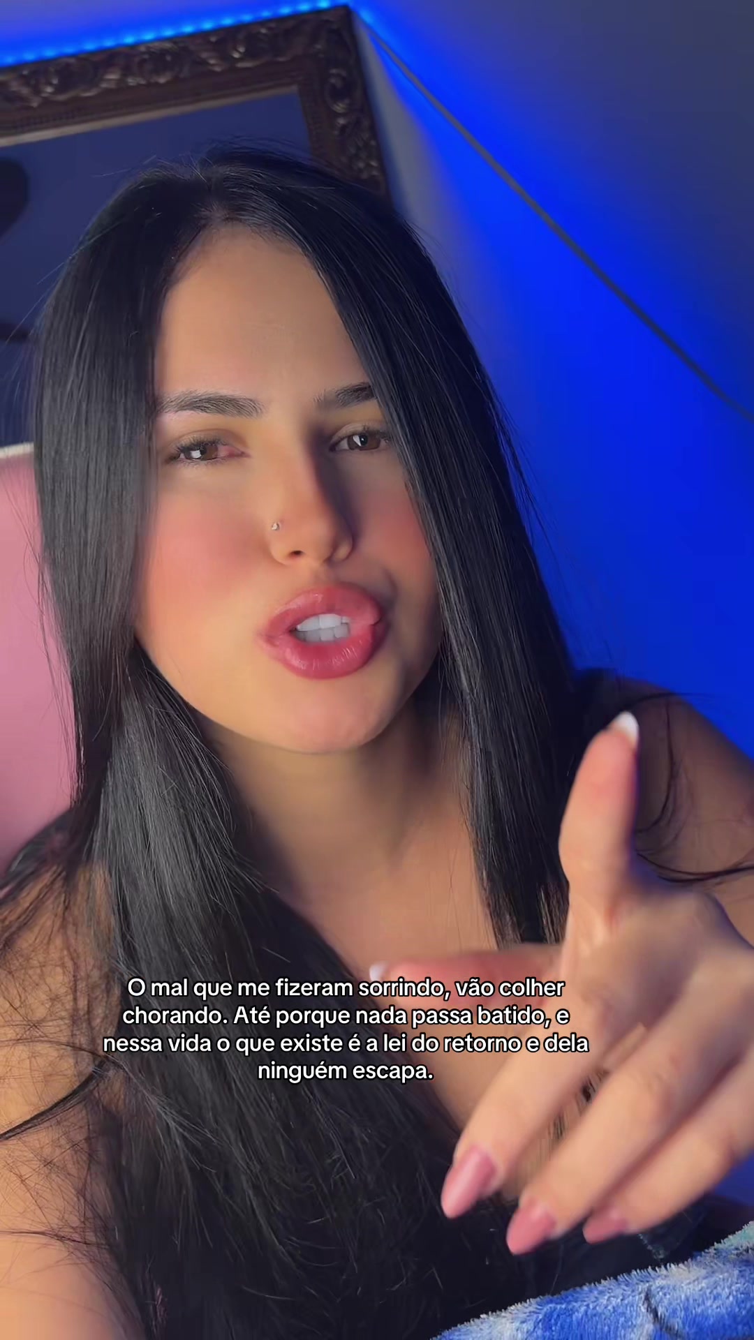 @Tais