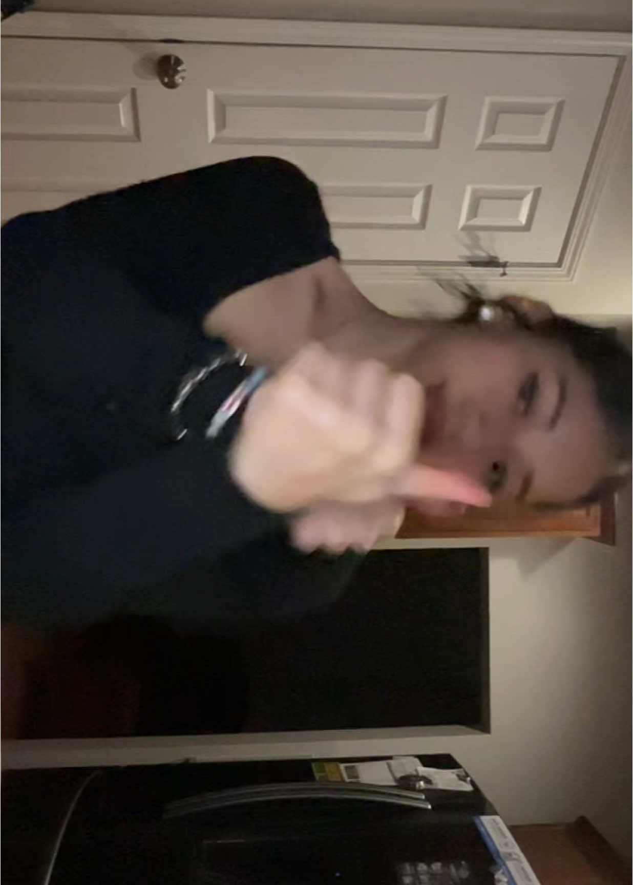 @𝖆