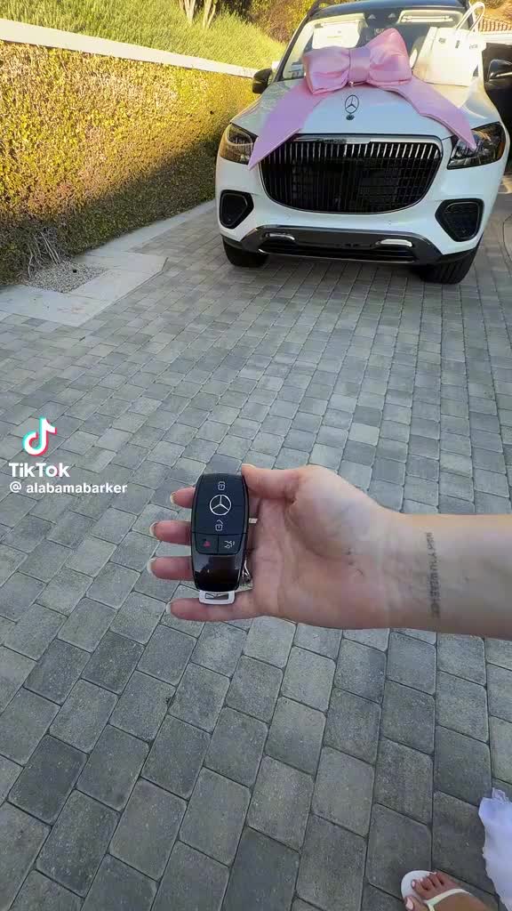 @amg173867