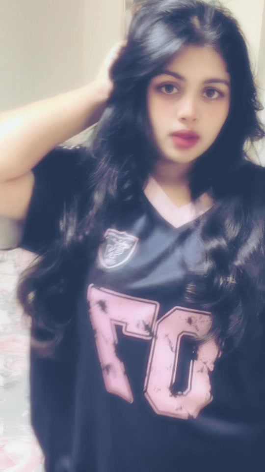 @Divya ᥫ᭡✨