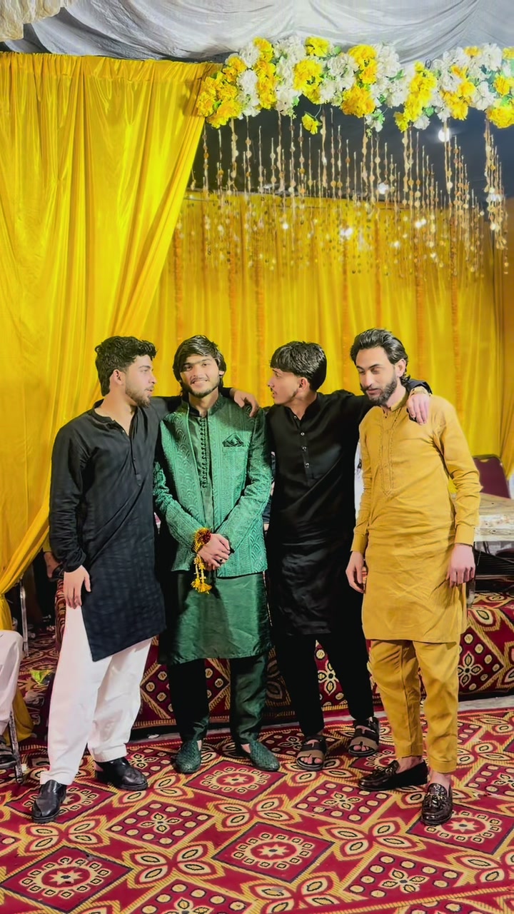 @ہادی  بٹ 🦁