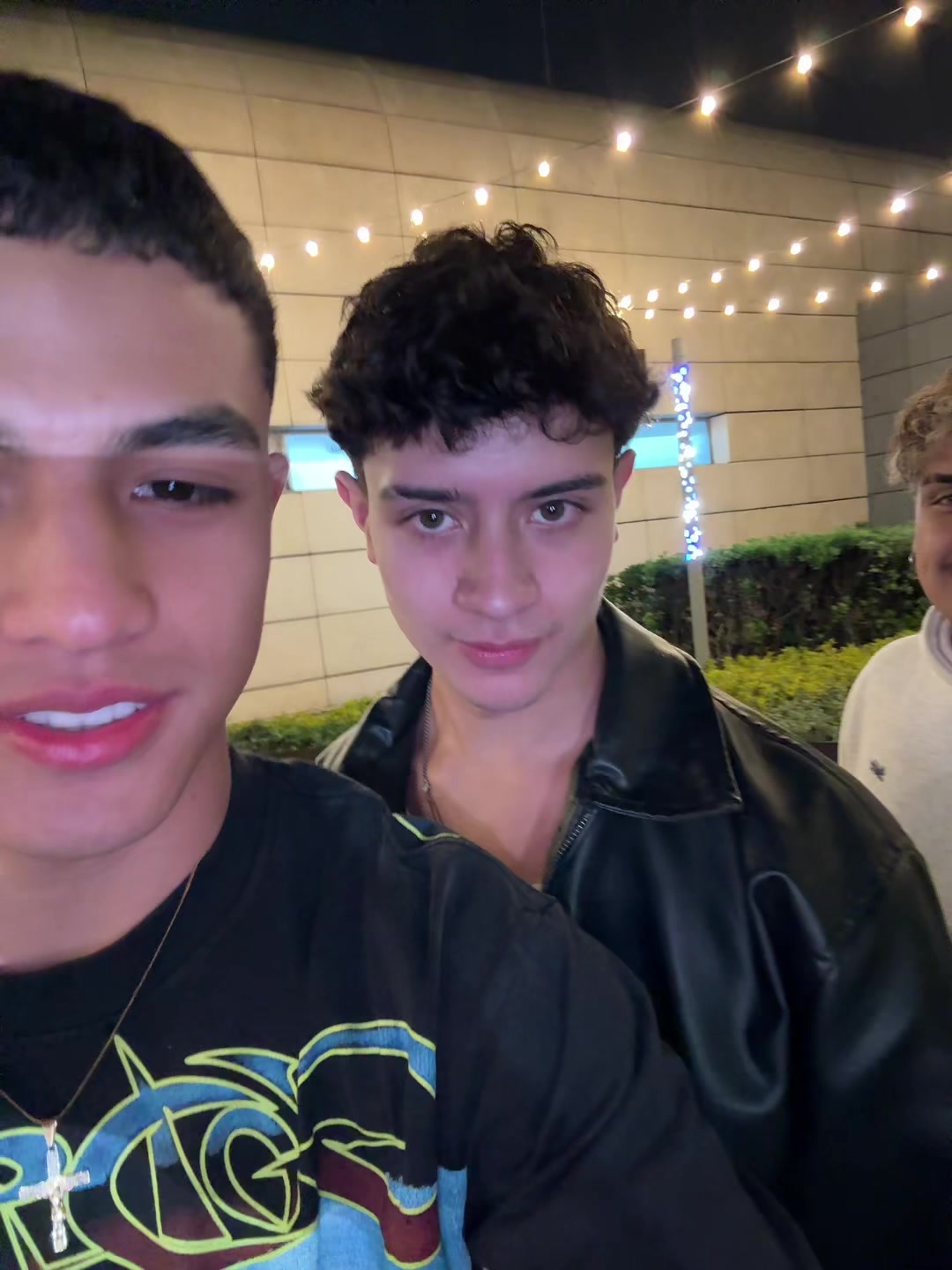 @𝐇𝐮𝐠𝐨 🦦