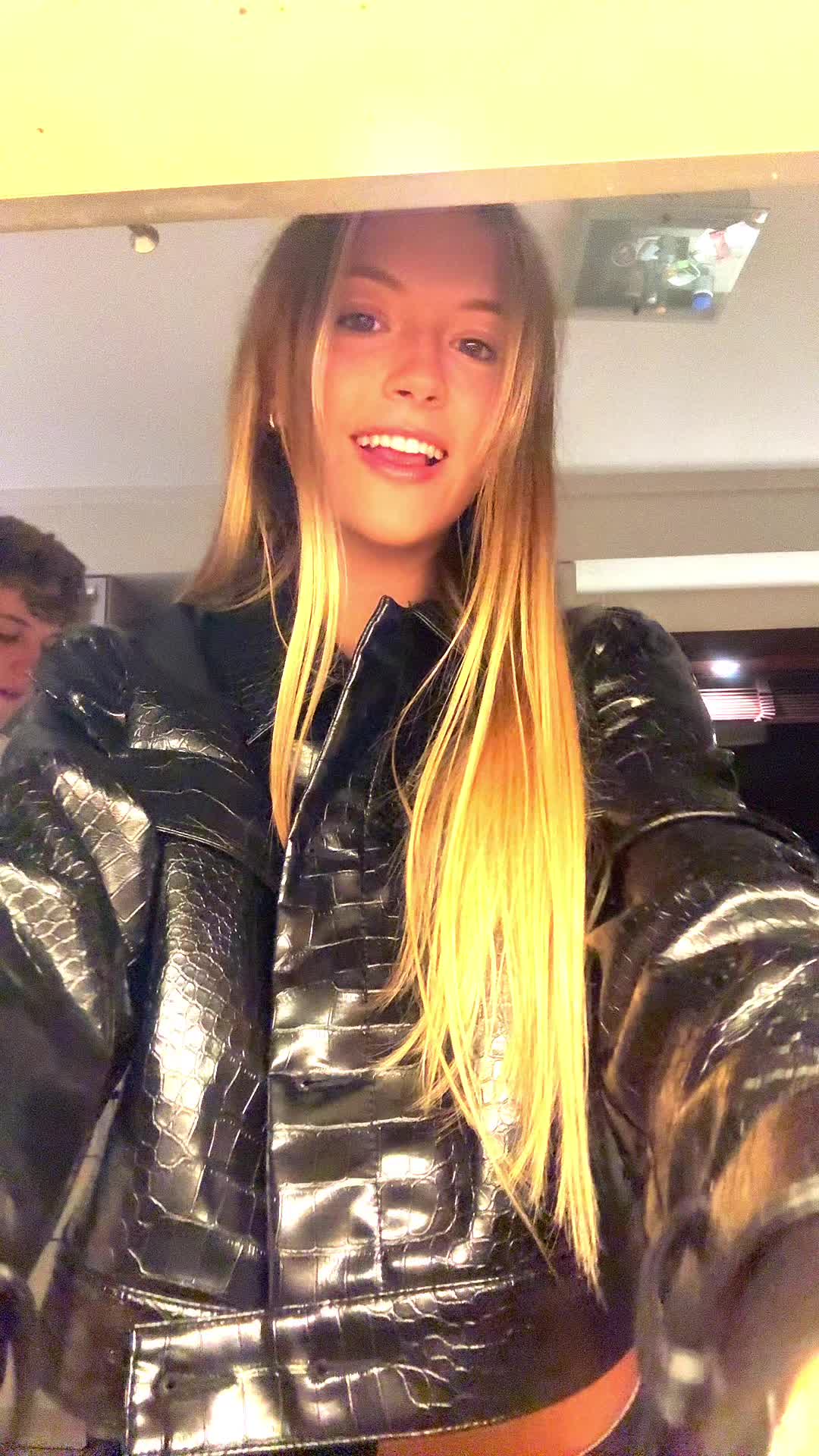 @lo